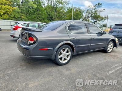 Trzecie zdjęcie samochodu z tyłu: 2001 NISSAN MAXIMA GXE VIN:JN1CA31A61T113215 - miniatura
