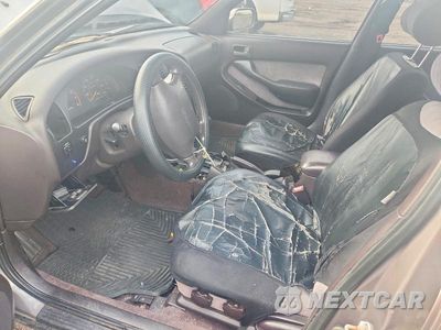 Zdjęcie 7 z 12 samochodu: 1996 TOYOTA CAMRY LE VIN:4T1BG12K3TU813060 - miniatura