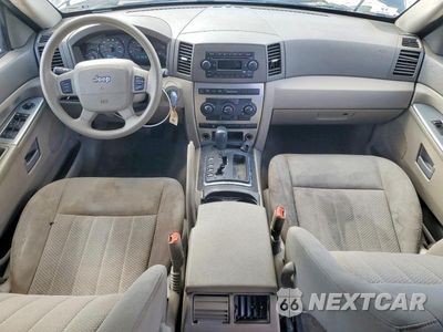 Zdjęcie 8 z 13 samochodu: 2005 JEEP GRAND CHEROKEE LAREDO VIN:1J4GR48K45C641119 - miniatura