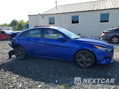 Czwarte zdjęcie samochodu z boku: 2023 HYUNDAI ELANTRA SEL VIN:5NPLM4AG9PH103256 - miniatura