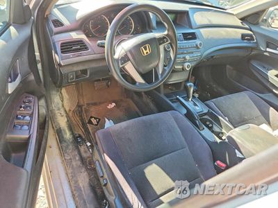 Zdjęcie 8 z 12 samochodu: 2009 HONDA ACCORD LXP VIN:1HGCP26429A159206 - miniatura