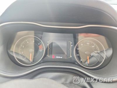 Zdjęcie 9 z 13 samochodu: 2019 JEEP CHEROKEE LATITUDE VIN:1C4PJLCBXKD416417 - miniatura