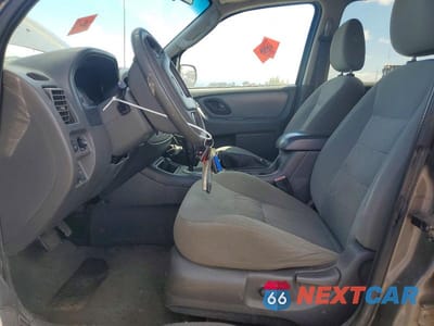Zdjęcie 7 z 12 samochodu: 2006 FORD ESCAPE XLT VIN:1FMYU93196KA28582 - miniatura