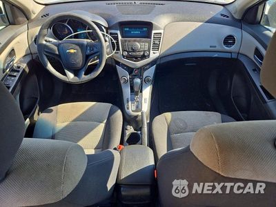 Zdjęcie 8 z 12 samochodu: 2015 CHEVROLET CRUZE LS VIN:1G1PA5SH5F7295679 - miniatura