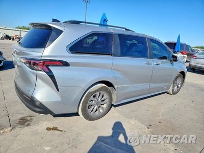 Trzecie zdjęcie samochodu z tyłu: 2025 TOYOTA SIENNA LE VIN:5TDKRKEC2SS240065 - miniatura