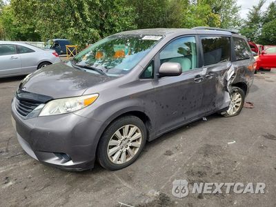 2014 TOYOTA SIENNA LE 5TDJK3DC7ES082091 - główne zdjęcie licytacji z USA - miniatura