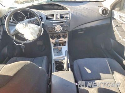 Zdjęcie 8 z 12 samochodu: 2011 MAZDA 3 I VIN:JM1BL1UF4B1393146 - miniatura