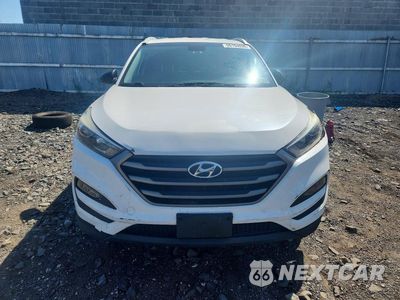 Piąte zdjęcie samochodu w środku: 2016 HYUNDAI TUCSON SE VIN:KM8J3CA49GU253184 - miniatura