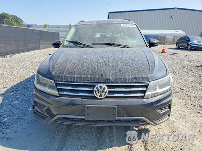 Piąte zdjęcie samochodu w środku: 2020 VOLKSWAGEN TIGUAN S VIN:3VV1B7AX3LM147418 - miniatura