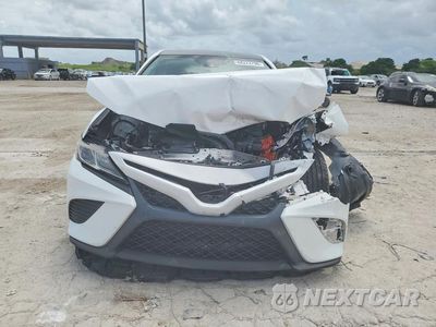 Piąte zdjęcie samochodu w środku: 2019 TOYOTA CAMRY SE VIN:4T1B11HK6KU712084 - miniatura