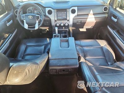 Zdjęcie 8 z 12 samochodu: 2016 TOYOTA TUNDRA CREWMAX SR5 VIN:5TFEW5F16GX200643 - miniatura