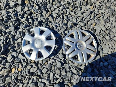 Zdjęcie 12 z 13 samochodu: 2001 TOYOTA CAMRY LE VIN:4T1BG22KX1U865997 - miniatura
