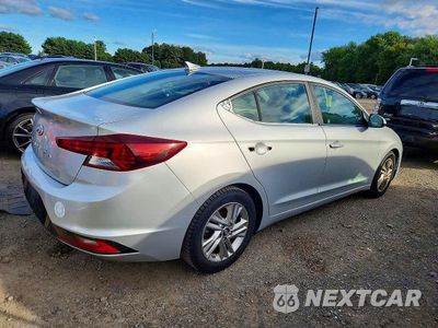 Trzecie zdjęcie samochodu z tyłu: 2019 HYUNDAI ELANTRA SEL VIN:5NPD84LF2KH445430 - miniatura