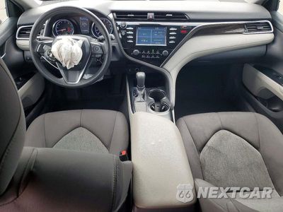 Zdjęcie 8 z 12 samochodu: 2018 TOYOTA CAMRY LE VIN:4T1B11HK4JU101677 - miniatura