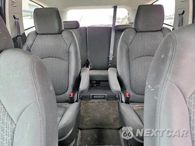 Zdjęcie 10 z 13 samochodu: 2011 CHEVROLET TRAVERSE LT VIN:1GNKRJED3BJ210614 - miniatura