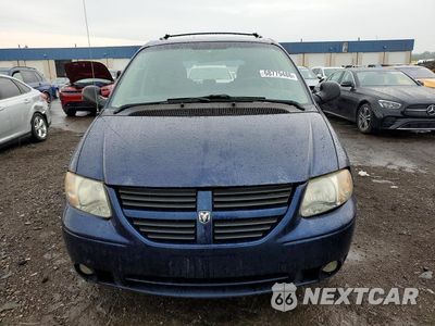 Piąte zdjęcie samochodu w środku: 2005 DODGE GRAND CARAVAN SXT VIN:2D4GP44L75R283003 - miniatura