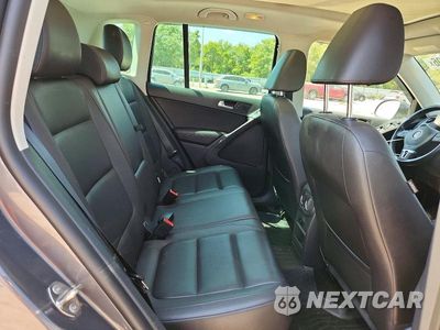 Zdjęcie 11 z 13 samochodu: 2015 VOLKSWAGEN TIGUAN S VIN:WVGBV7AX4FW580255 - miniatura