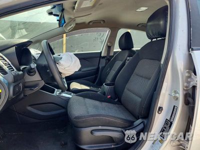 Zdjęcie 7 z 12 samochodu: 2017 KIA FORTE LX VIN:3KPFK4A78HE126472 - miniatura