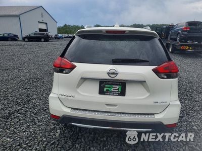 Zdjęcie 6 z 13 samochodu: 2017 NISSAN ROGUE SL VIN:5N1AT2MV3HC781406 - miniatura