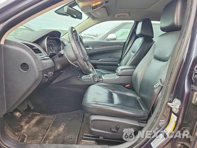 Zdjęcie 7 z 12 samochodu: 2016 CHRYSLER 300 LIMITED VIN:2C3CCARG0GH190838 - miniatura