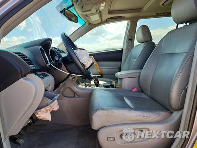 Zdjęcie 7 z 12 samochodu: 2008 TOYOTA HIGHLANDER HYBRID LIMITED VIN:JTEEW44A182004939 - miniatura