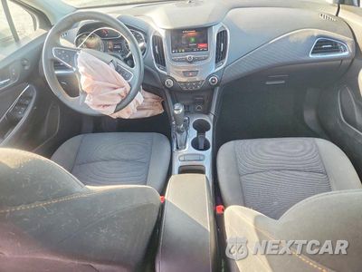 Zdjęcie 8 z 12 samochodu: 2019 CHEVROLET CRUZE LS VIN:1G1BC5SM5K7103530 - miniatura