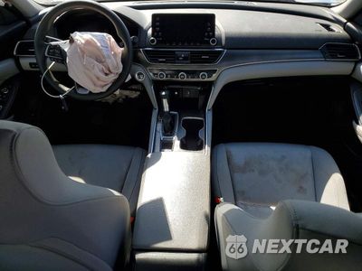 Zdjęcie 8 z 12 samochodu: 2019 HONDA ACCORD LX VIN:1HGCV1F13KA046666 - miniatura