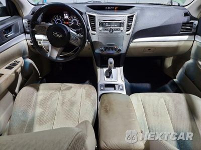 Zdjęcie 8 z 13 samochodu: 2010 SUBARU OUTBACK 2.5I PREMIUM VIN:4S4BRBGC4A3339835 - miniatura