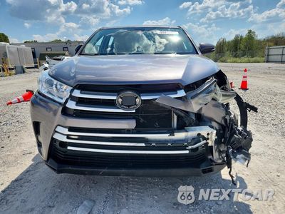 Piąte zdjęcie samochodu w środku: 2019 TOYOTA HIGHLANDER LE PLUS VIN:5TDZZRFH6KS293756 - miniatura