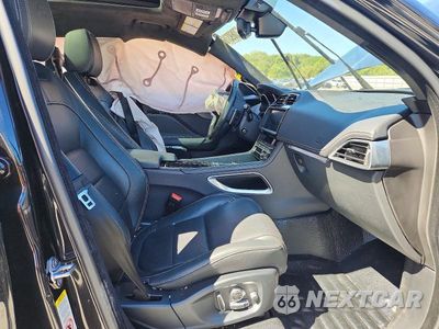 Zdjęcie 7 z 13 samochodu: 2019 JAGUAR F-PACE S VIN:SADCM2FV8KA616577 - miniatura