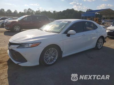 2018 TOYOTA CAMRY XLE 4T1B11HK0JU111672 - główne zdjęcie licytacji z USA - miniatura