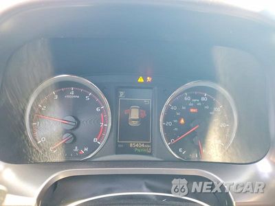 Zdjęcie 9 z 14 samochodu: 2016 TOYOTA RAV4 SE VIN:JTMJFREV7GJ073348 - miniatura