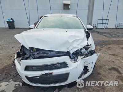 Piąte zdjęcie samochodu w środku: 2014 CHEVROLET SONIC LT VIN:1G1JC5SH8E4241020 - miniatura