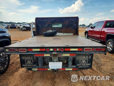 Zdjęcie 6 z 13 samochodu: 2007 CHEVROLET SILVERADO C3500 VIN:1GBJC34D07E157734 - miniatura