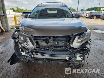 Piąte zdjęcie samochodu w środku: 2018 NISSAN ROGUE SL VIN:JN8AT2MV1JW305412 - miniatura