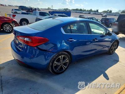 Trzecie zdjęcie samochodu z tyłu: 2014 KIA FORTE EX VIN:KNAFZ4A84E5050998 - miniatura