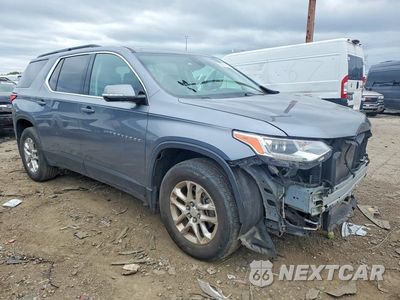 Czwarte zdjęcie samochodu z boku: 2020 CHEVROLET TRAVERSE LT VIN:1GNERGKW3LJ232961 - miniatura