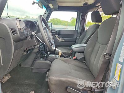 Zdjęcie 7 z 12 samochodu: 2015 JEEP WRANGLER UNLIMITED SPORT VIN:1C4BJWDG0FL667450 - miniatura
