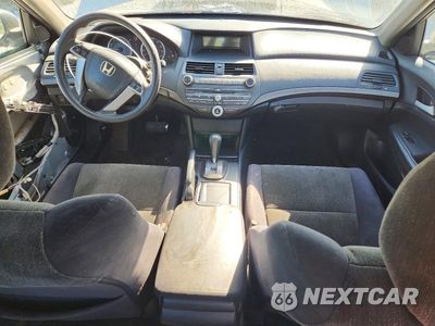 Zdjęcie 8 z 12 samochodu: 2010 HONDA ACCORD LX VIN:1HGCP2F39AA068395 - miniatura