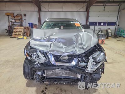 Piąte zdjęcie samochodu w środku: 2018 NISSAN ROGUE SV VIN:5N1AT2MV2JC704922 - miniatura