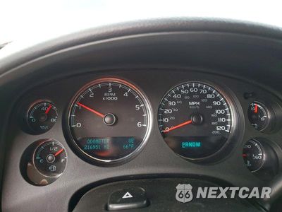 Zdjęcie 9 z 13 samochodu: 2013 CHEVROLET SUBURBAN K1500 LTZ VIN:1GNSKKE73DR207074 - miniatura