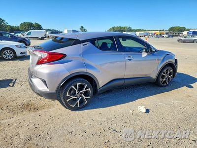 Trzecie zdjęcie samochodu z tyłu: 2018 TOYOTA C-HR XLE PREMIUM VIN:NMTKHMBX3JR047457 - miniatura