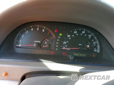 Zdjęcie 9 z 13 samochodu: 2003 TOYOTA CAMRY LE VIN:JTDBE32K130170897 - miniatura