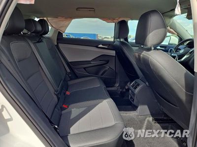 Zdjęcie 11 z 13 samochodu: 2022 VOLKSWAGEN TAOS SE VIN:3VVRX7B24NM095498 - miniatura