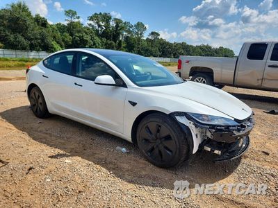 Czwarte zdjęcie samochodu z boku: 2026 TESLA MODEL 3 VIN:5YJ3E1EBXTF156373 - miniatura