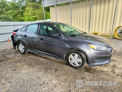 Czwarte zdjęcie samochodu z boku: 2018 FORD FOCUS S VIN:1FADP3E21JL307532 - miniatura