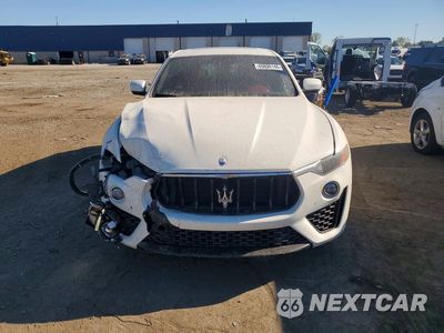 Piąte zdjęcie samochodu w środku: 2022 MASERATI LEVANTE MODENA VIN:ZN661YUM9NX389155 - miniatura