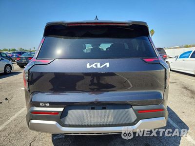 Zdjęcie 6 z 13 samochodu: 2026 KIA EV9 LIGHT VIN:5XYAB5S14TG017450 - miniatura