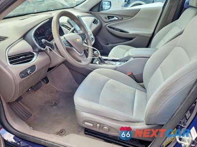 Zdjęcie 7 z 12 samochodu: 2017 CHEVROLET MALIBU LT VIN:1G1ZE5STXHF260694 - miniatura