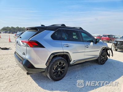 Trzecie zdjęcie samochodu z tyłu: 2024 TOYOTA RAV4 XSE VIN:2T3E6RFV2RW069048 - miniatura
